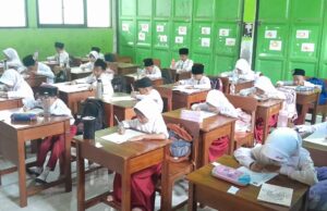 MI Sullam Taufiq Gelar Asesmen Sumatif Akhir Semester Gasal 2024: Semangat Ujian, Raih Prestasi!