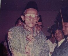K.H. Sukhayak Damanhuri: Seniman Pejuang Pendidikan