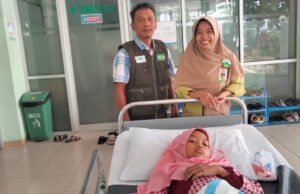 NU Care-LAZISNU Paninggaran Beri Pendampingan Pengobatan untuk Dwi Maftuha, Anak Penderita Atresia Ani