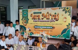 MI Salafiyah Simbang Kulon 01 Peringati Rajaban dengan Pagelaran Wayang