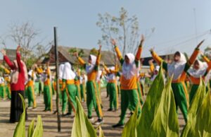 Dukung Kesehatan Siswa, MIS Tanjung Gelar Senam NU di Lingkungan Madrasah