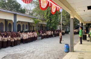 Tanamkan Nilai-Nilai Pancasila dan Semangat Kebangsaan, MIS NU Al Utsmani Gejlig Gelar Upacara Peringatan Hari Kesaktian Pancasila